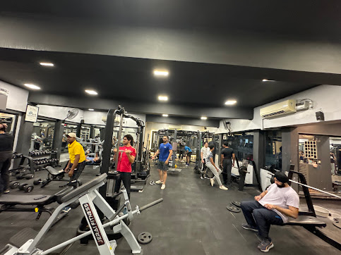 Dark Sweat Health Gym interior and training session view 13